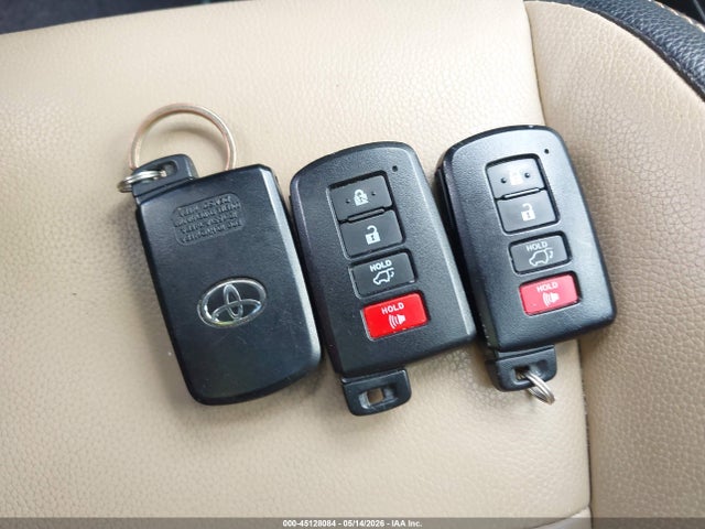 Продажа на аукционе авто 2018 Toyota Rav4 Xle, vin: JTMWFREV5JJ202555, номер лота: 45128084