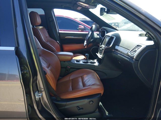 1C4RJFDJXFC913768 Jeep Grand Cherokee Srt