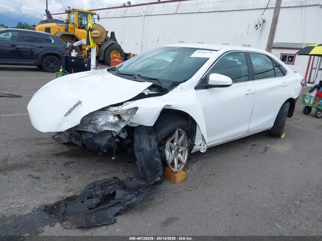 Toyota CAMRY LE 2016 4T1BF1FK2GU584051 Image 2