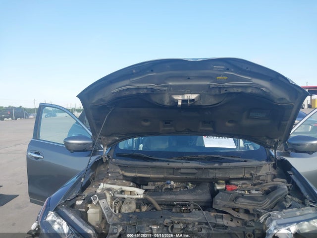 KNMAT2MV4GP728449 Nissan Rogue Sl