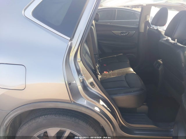 KNMAT2MV4GP728449 Nissan Rogue Sl