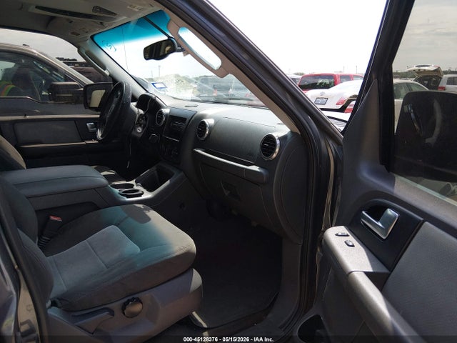 2003 Ford Expedition Xlt მანქანა იყიდება აუქციონზე, vin: 1FMPU15L93LB45418, აუქციონის ნომერი: 45128376