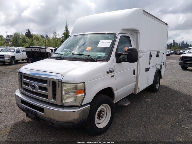45128380 :رقم المزاد ، 1FDSE3FL6ADA82951 vin ، 2010 Ford E-350 Cutaway مزاد بيع