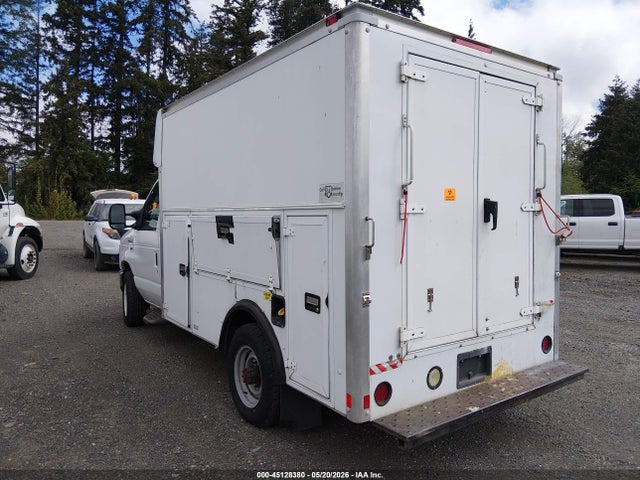 45128380 :رقم المزاد ، 1FDSE3FL6ADA82951 vin ، 2010 Ford E-350 Cutaway مزاد بيع