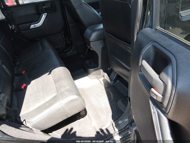 45128398 :رقم المزاد ، 1C4BJWEG3CL253251 vin ، 2012 Jeep Wrangler Unlimited Sahara مزاد بيع