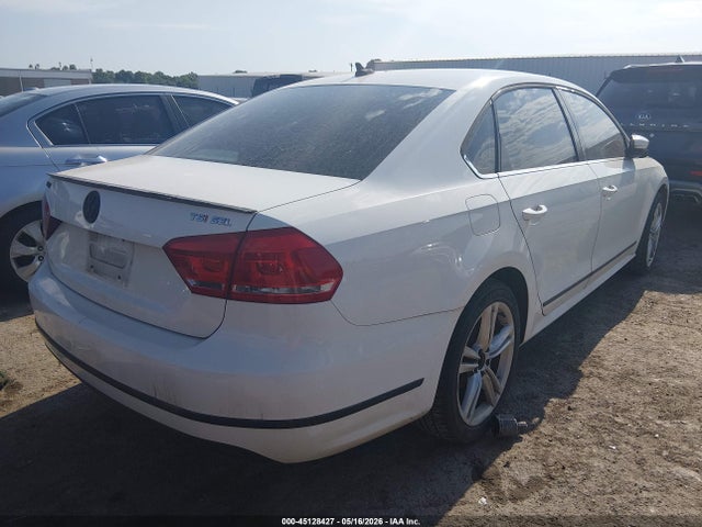 Продаж на аукціоні авто 2015 Volkswagen Passat 1.8t Sel Premium, vin: 1VWCS7A38FC073050, номер лоту: 45128427