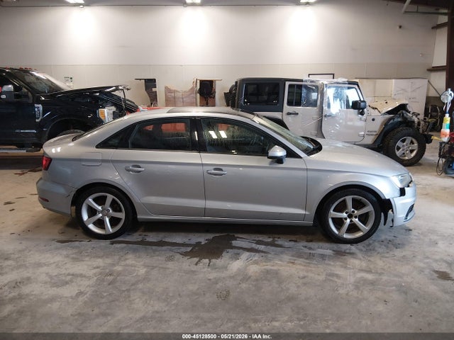 Продаж на аукціоні авто 2016 Audi A3 2.0t Premium, vin: WAUB8GFF5G1083755, номер лоту: 45128500