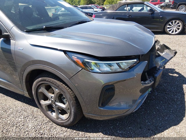 45128573 :رقم المزاد ، 1FMCU0MNXPUA05955 vin ، 2023 Ford Escape St-line مزاد بيع