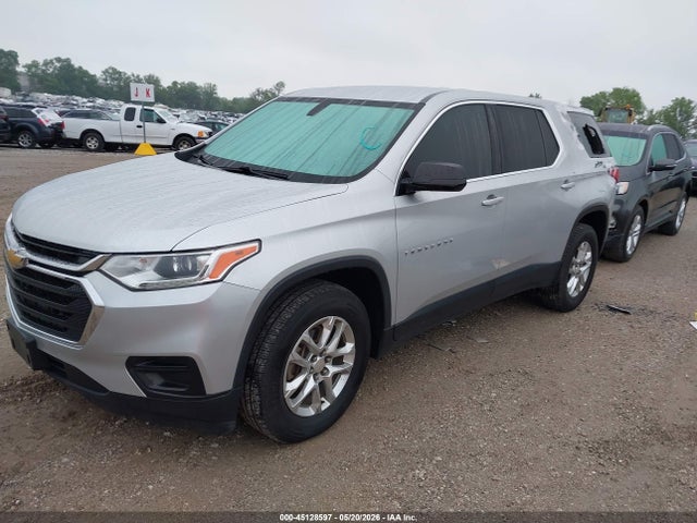 Chevrolet Traverse Ls 2019 1GNERFKW6KJ149954 Image 2