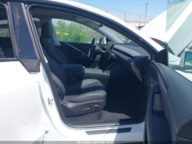 2026 Tesla Model Y მანქანა იყიდება აუქციონზე, vin: 7SAYGDEDXTF425171, აუქციონის ნომერი: 45128600