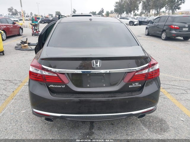 1HGCR3F95HA014512 Honda Accord Touring V6