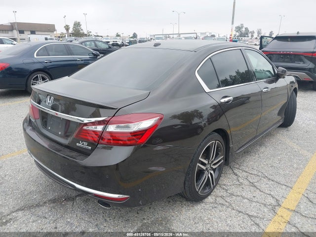 1HGCR3F95HA014512 Honda Accord Touring V6