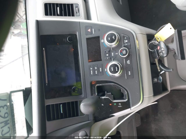 Toyota Sienna Le 8 Passenger 2017 5TDKZ3DC7HS819701 Image 11