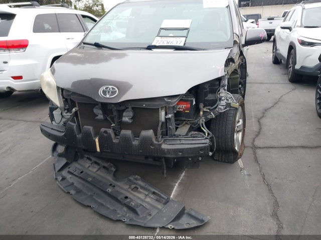 Toyota Sienna Le 8 Passenger 2017 5TDKZ3DC7HS819701 Image 13