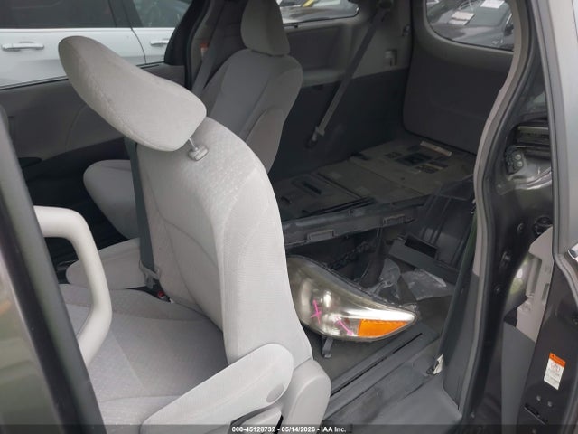 Toyota Sienna Le 8 Passenger 2017 5TDKZ3DC7HS819701 Image 21