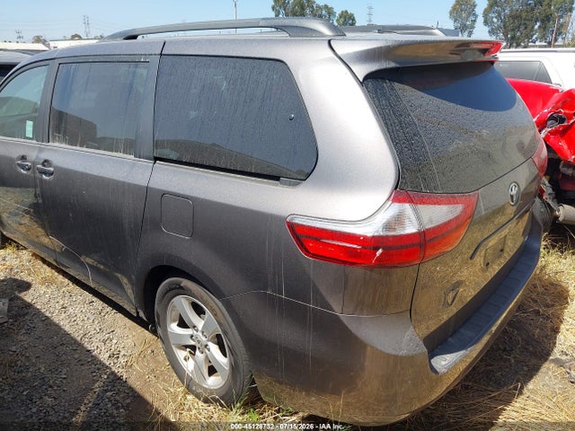 Toyota Sienna Le 8 Passenger 2017 5TDKZ3DC7HS819701 Image 3