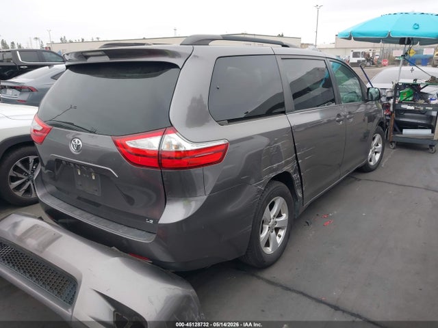Toyota Sienna Le 8 Passenger 2017 5TDKZ3DC7HS819701 Image 4