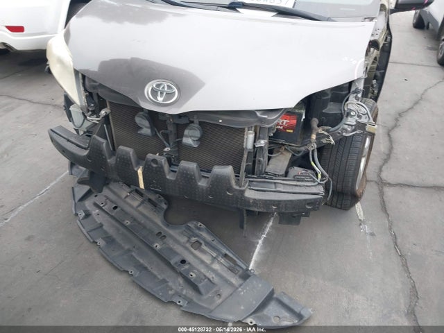 Toyota Sienna Le 8 Passenger 2017 5TDKZ3DC7HS819701 Image 6
