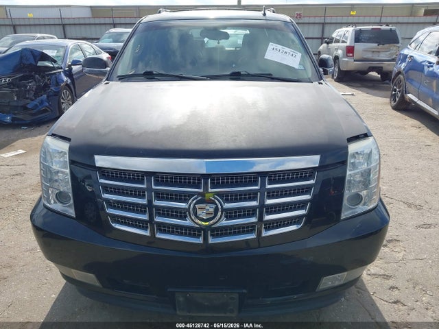 Продаж на аукціоні авто 2011 Cadillac Escalade Esv Premium, vin: 1GYS4JEF1BR291147, номер лоту: 45128742