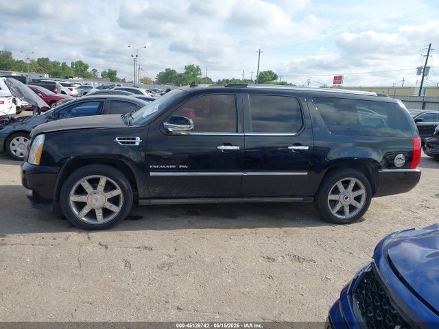 Продаж на аукціоні авто 2011 Cadillac Escalade Esv Premium, vin: 1GYS4JEF1BR291147, номер лоту: 45128742