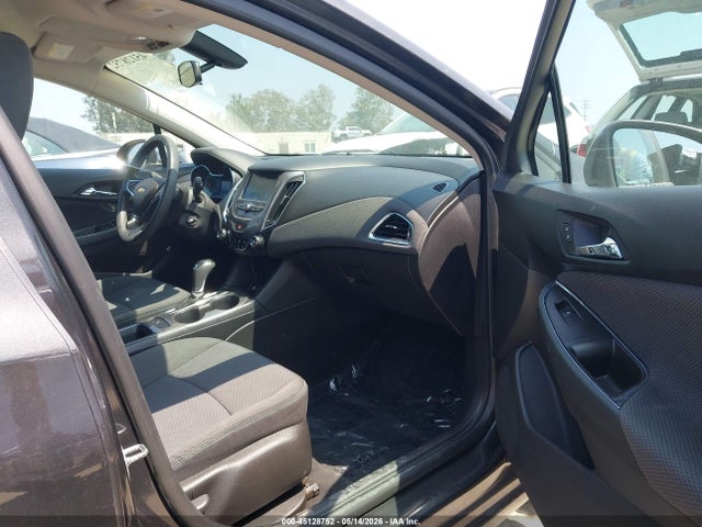 1G1BE5SM8H7181173 Chevrolet Cruze Lt Auto