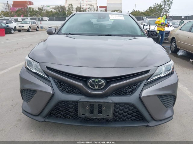 45128800 :رقم المزاد ، 4T1G11AK2LU375852 vin ، 2020 Toyota Camry Se مزاد بيع