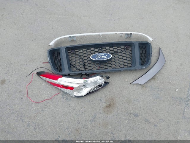 45128800 :رقم المزاد ، 4T1G11AK2LU375852 vin ، 2020 Toyota Camry Se مزاد بيع