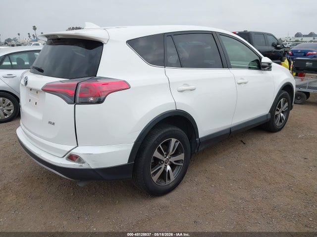 Toyota Rav4 Xle 2018 JTMWFREV7JJ753151 Image 4