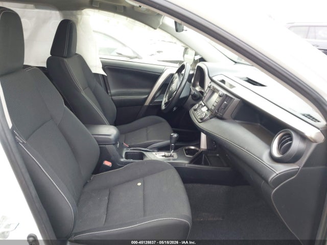 Toyota Rav4 Xle 2018 JTMWFREV7JJ753151 Image 5