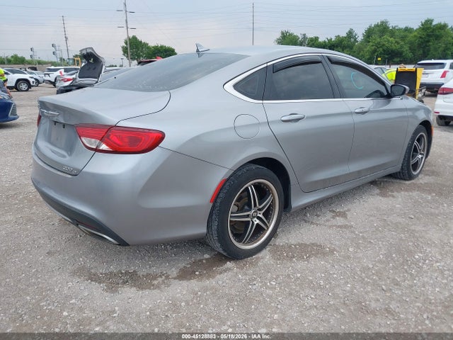 Chrysler 200 C 2015 1C3CCCCG6FN641863 Image 4