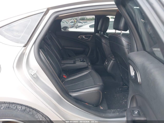 Chrysler 200 C 2015 1C3CCCCG6FN641863 Image 8