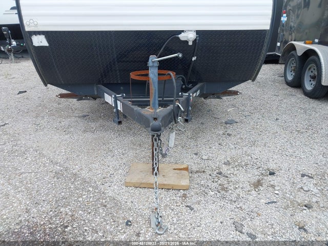 5ZT2CWFC7KJ120748 Coachmen Clipper