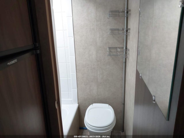 Coachmen Clipper 2019 5ZT2CWFC7KJ120748 Image 12