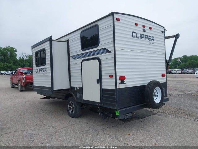 Coachmen Clipper 2019 5ZT2CWFC7KJ120748 Image 3