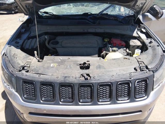 3C4NJCBB7LT257425 Jeep Compass Altitude Fwd