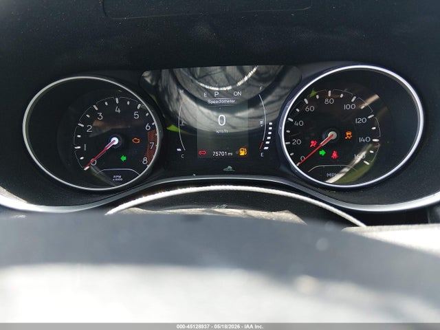 3C4NJCBB7LT257425 Jeep Compass Altitude Fwd