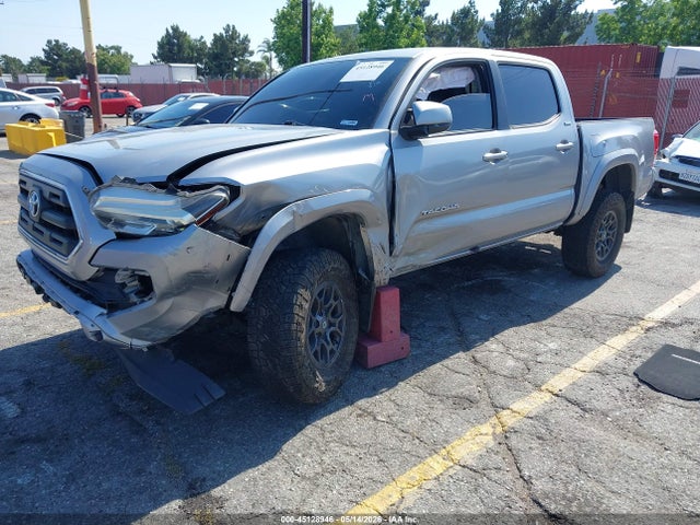 Toyota Tacoma Sr5 V6 2017 3TMAZ5CN0HM046340 Image 2