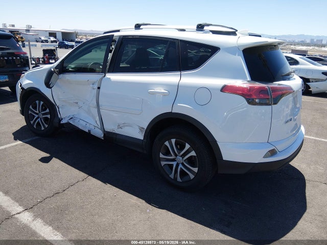 Toyota RAV4 LE 2016 2T3BFREV8GW538547 Image 3