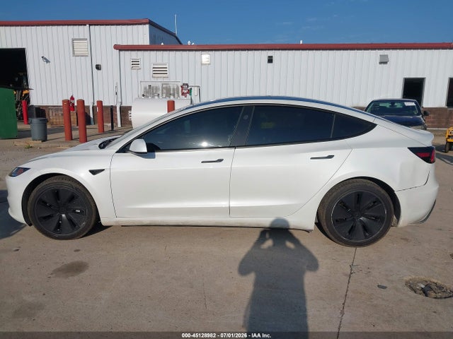 Продажа на аукционе авто 2024 Tesla Model 3 Long Range Dual Motor All-wheel Drive, vin: 5YJ3E1EB7RF746281, номер лота: 45128982