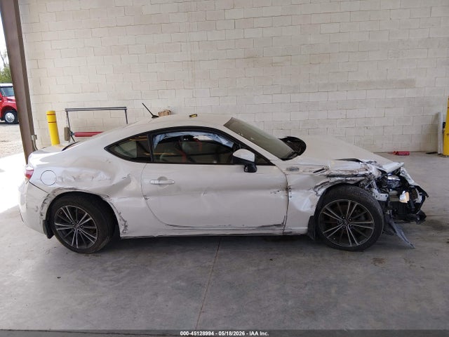 Scion FR-S 2014 JF1ZNAA10E8707524 Image 12