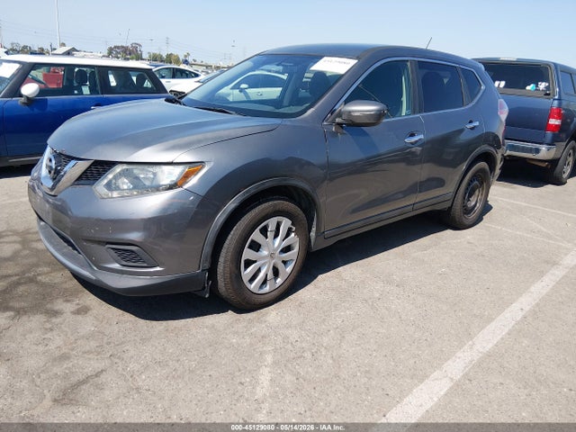 2015 Nissan Rogue S მანქანა იყიდება აუქციონზე, vin: 5N1AT2ML8FC835634, აუქციონის ნომერი: 45129080