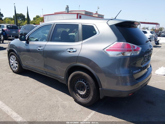 2015 Nissan Rogue S მანქანა იყიდება აუქციონზე, vin: 5N1AT2ML8FC835634, აუქციონის ნომერი: 45129080