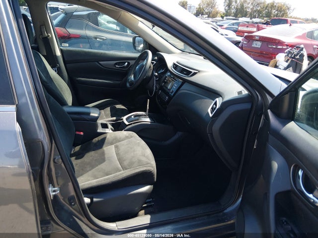 2015 Nissan Rogue S მანქანა იყიდება აუქციონზე, vin: 5N1AT2ML8FC835634, აუქციონის ნომერი: 45129080
