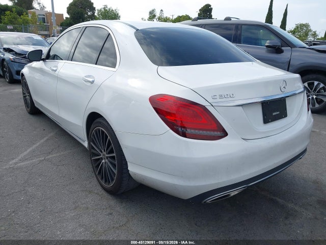 W1KWF8DBXMR639464 Mercedes-Benz C 300 Sedan