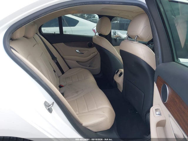 W1KWF8DBXMR639464 Mercedes-Benz C 300 Sedan