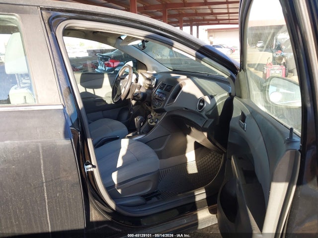 45129101 :رقم المزاد ، 1G1JC6SH2C4156953 vin ، 2012 Chevrolet Sonic 2lt مزاد بيع
