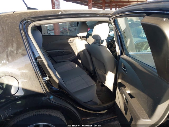 45129101 :رقم المزاد ، 1G1JC6SH2C4156953 vin ، 2012 Chevrolet Sonic 2lt مزاد بيع