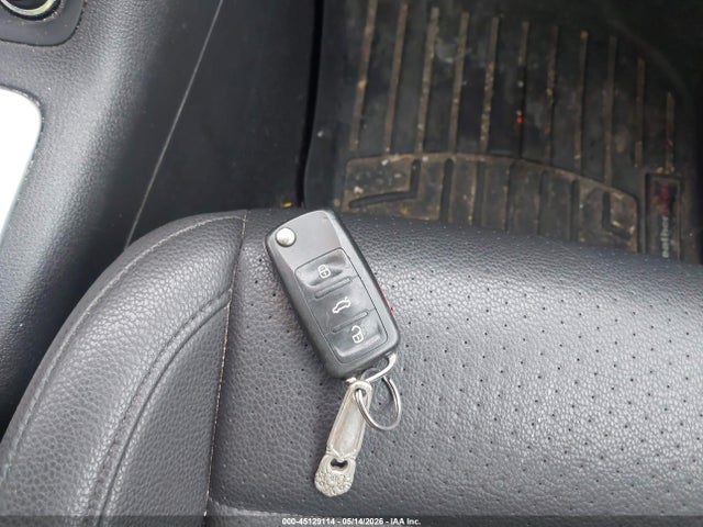 Продажа на аукционе авто 2017 Volkswagen Tiguan 2.0t/2.0t S, vin: WVGBV7AX0HK028262, номер лота: 45129114