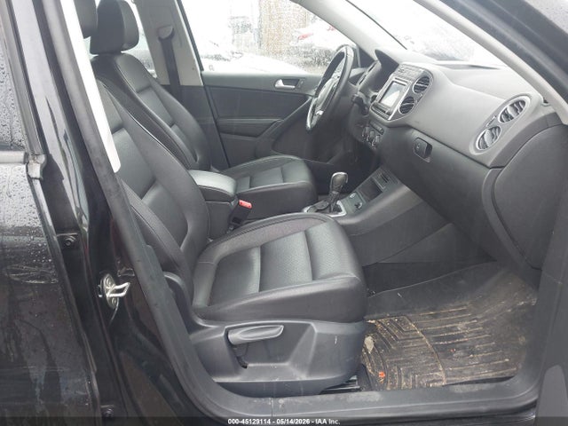 Продажа на аукционе авто 2017 Volkswagen Tiguan 2.0t/2.0t S, vin: WVGBV7AX0HK028262, номер лота: 45129114