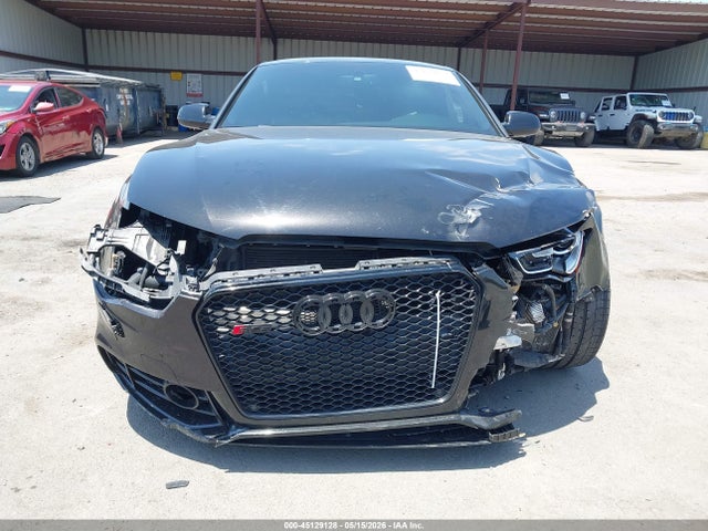 45129128 :رقم المزاد ، WUAC6AFR2FA900458 vin ، 2015 Audi Rs 5 4.2 مزاد بيع